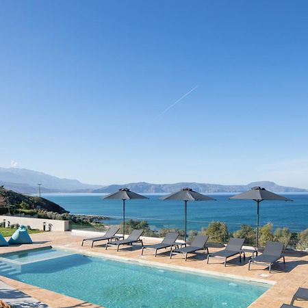 Pietra Di Mare Aparthotel Petres  Exterior photo